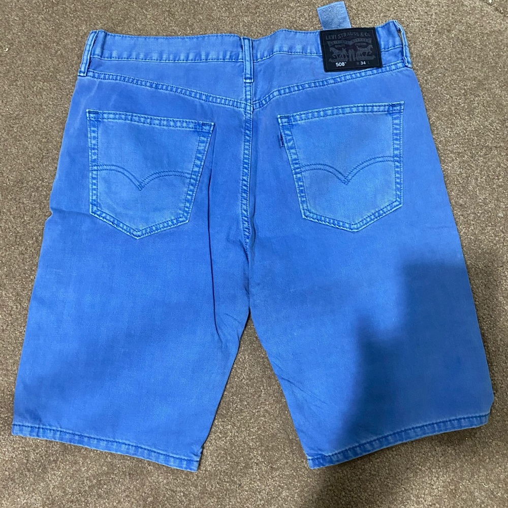 Men’s Levi’s shorts